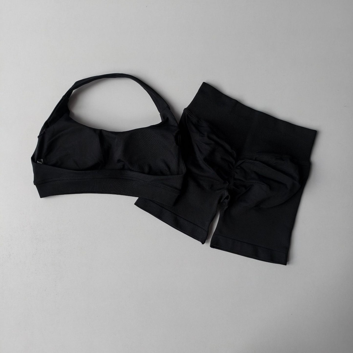 Ensemble 2 pièces dos nu + short